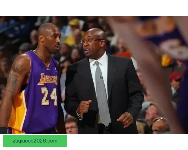 迈克布朗执掌雷霆战术小动作与罚球争议分析