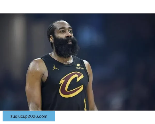 哈登23分17篮板17助攻追平队史52年纪录 约基奇创NBA首例纪录